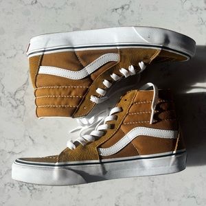 High-top Golden Brown Van’s Women’s size 8.5, Men’s size 7